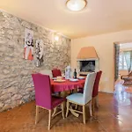 펜션 Two-bedroom In 풀라