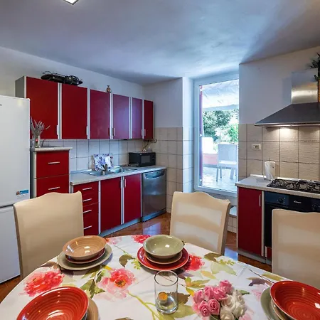 Two-bedroom In Póla