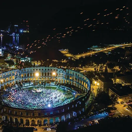 Vakantiehuis Two-bedroom In *