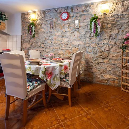 Two-Bedroom Holiday Home In Pula Ferienhaus *