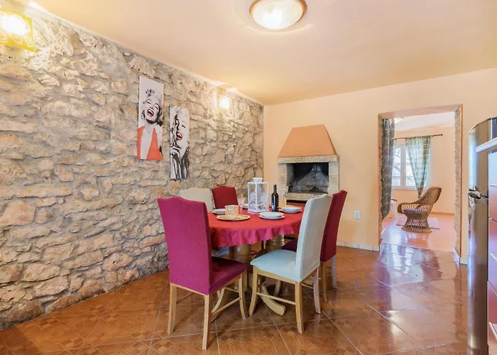 Ferienhaus Two-Bedroom Holiday Home In Pula Pula