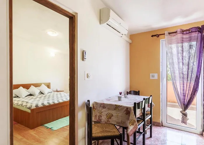 Nyaraló Two-bedroom In Póla