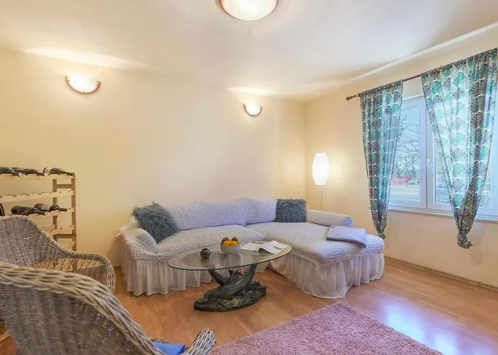 Two-Bedroom Holiday Home In Pula Ferienhaus *