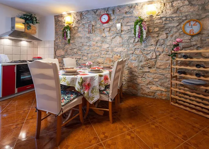 Two-Bedroom Holiday Home In Pula Ferienhaus *