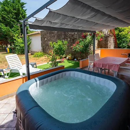 Beautiful Home In Pula With Wifi Holiday home Pula