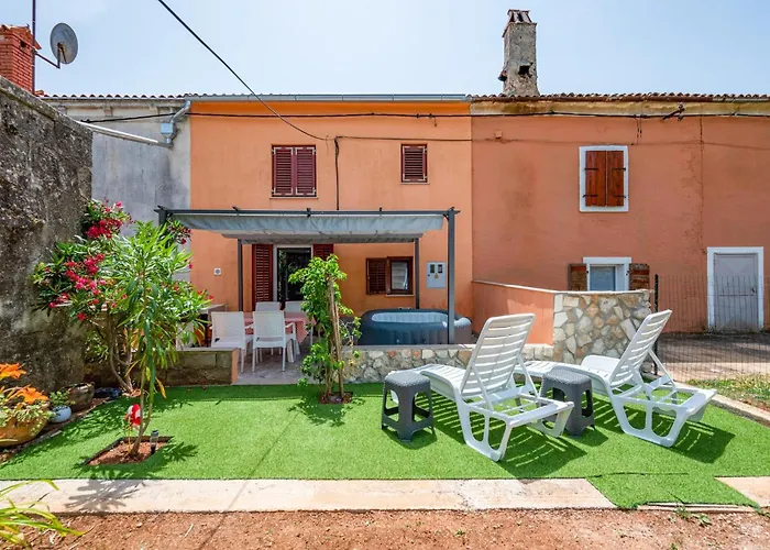 Two-Bedroom Holiday Home In Pula Holiday home