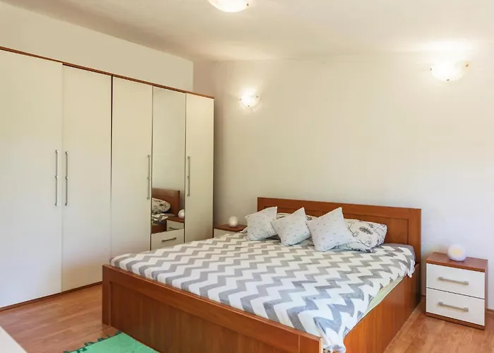 Two-Bedroom Holiday Home In Pula *