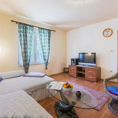 Two-bedroom In Σπίτι διακοπών Πούλα